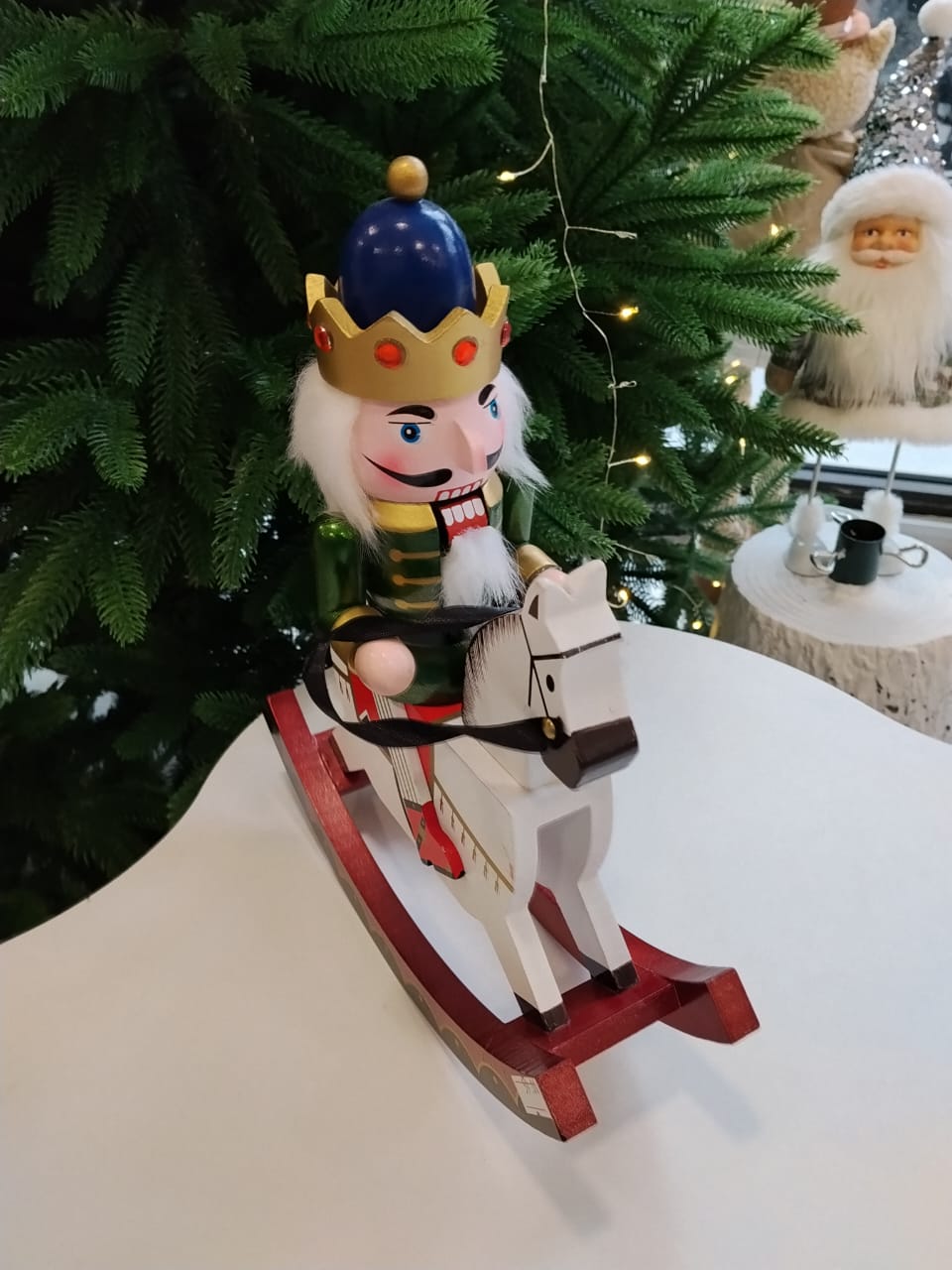 დეკორაციული მაკნატუნა ცხენზე - 30სმ