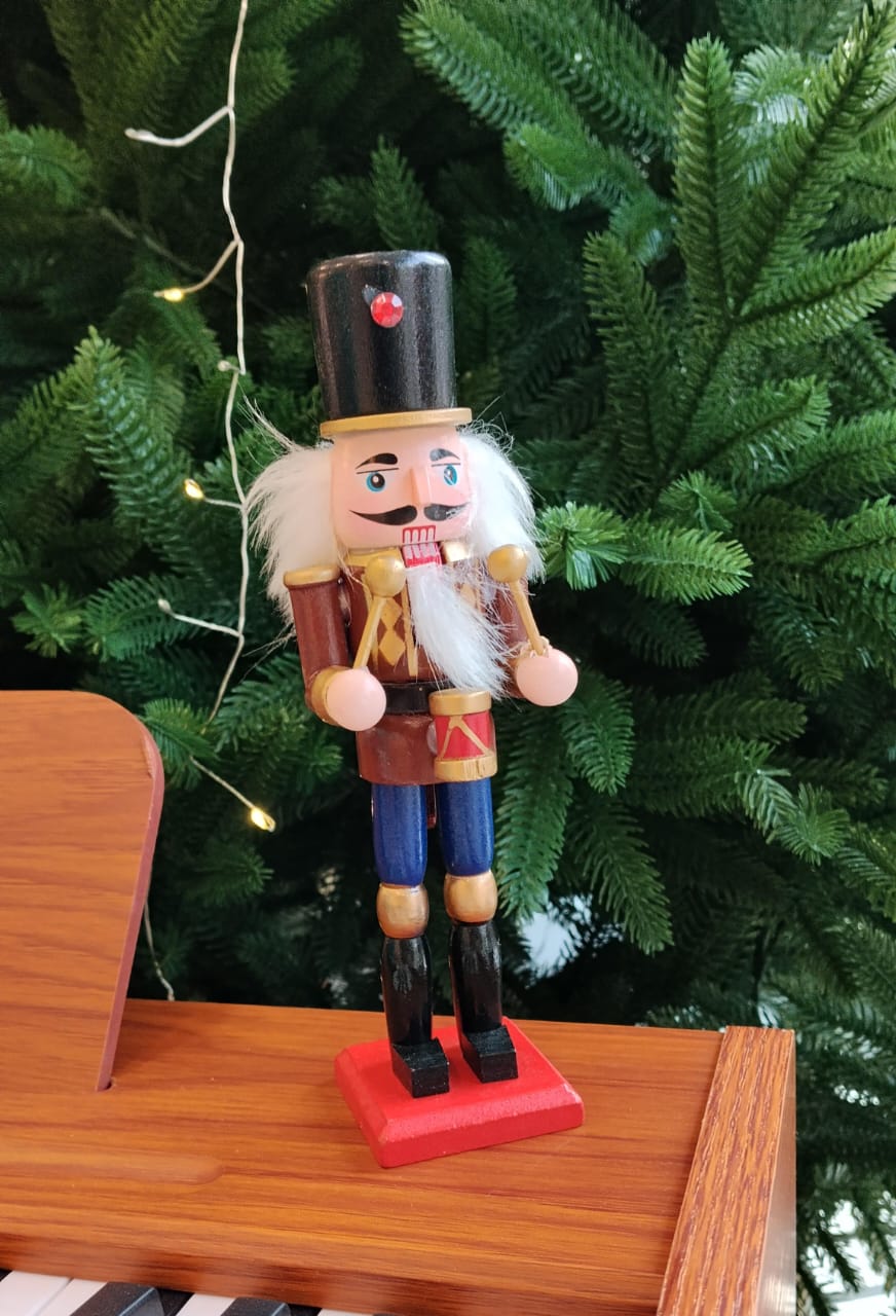 დეკორაციული მაკნატუნები - 19სმ