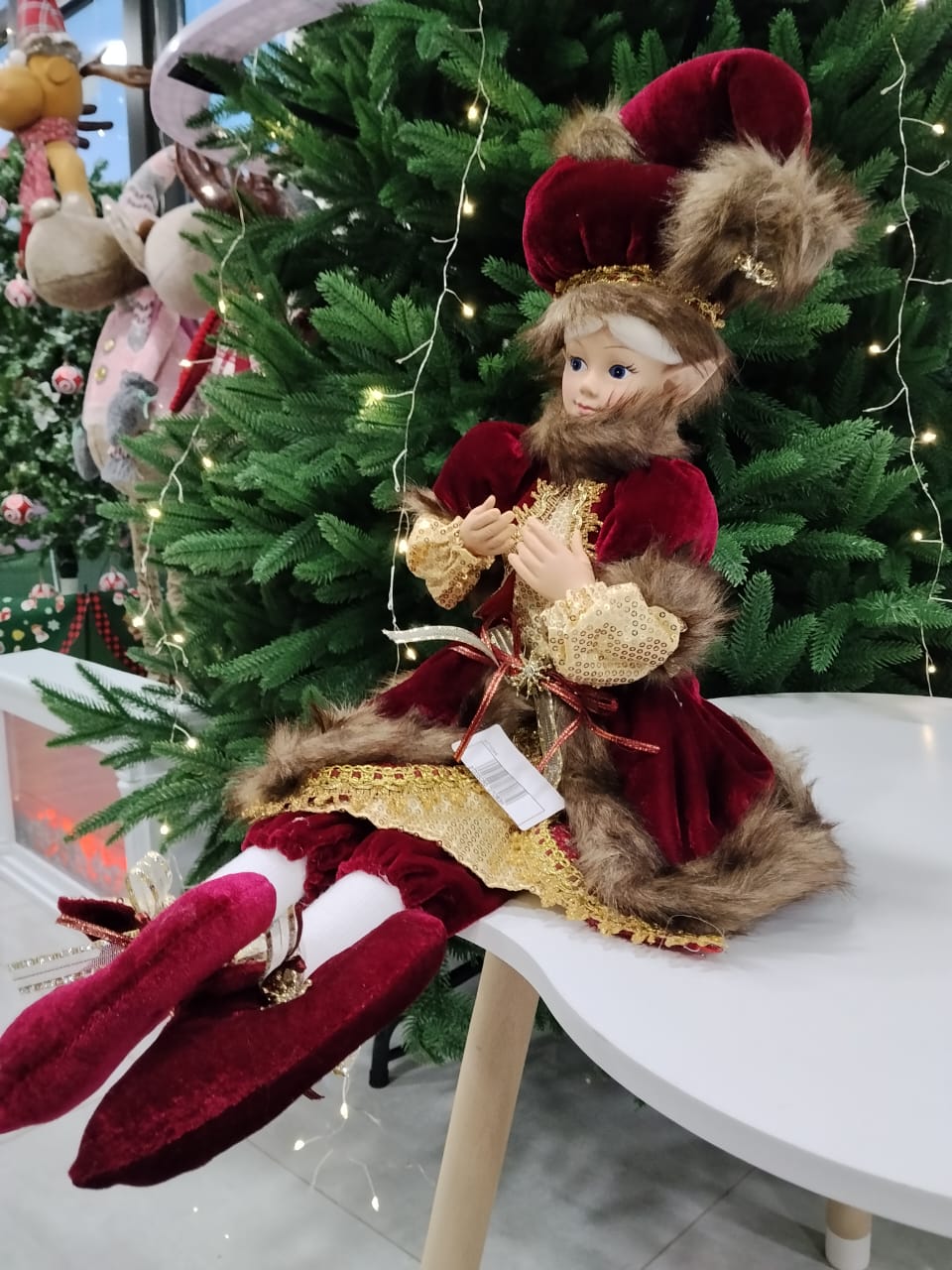 საახალწლო დეკორაციული თოჯინა