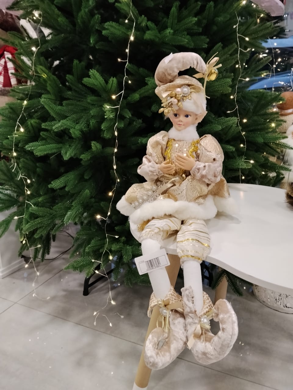 საახალწლო დეკორაციული თოჯინა