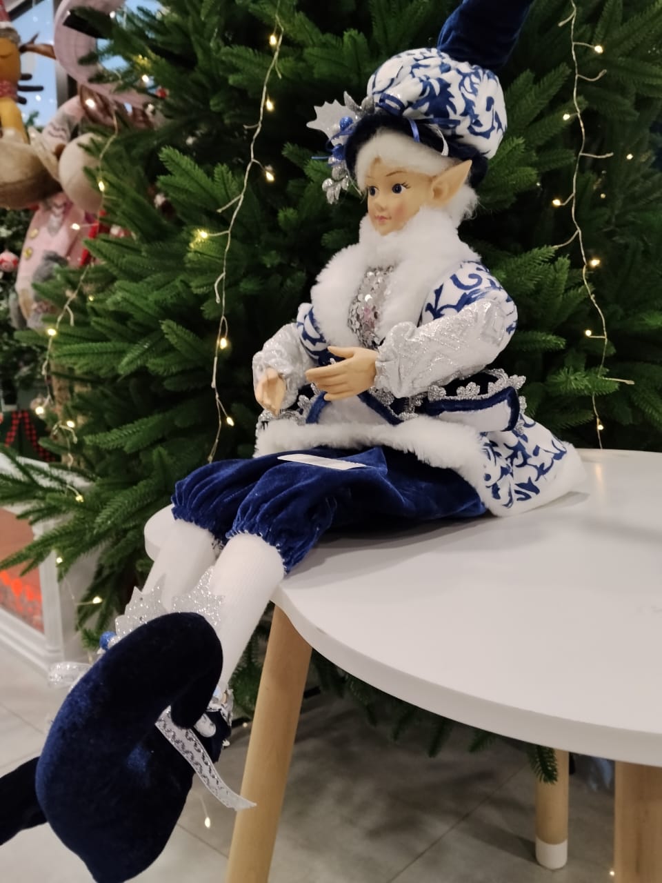 საახალწლო დეკორაციული თოჯინა