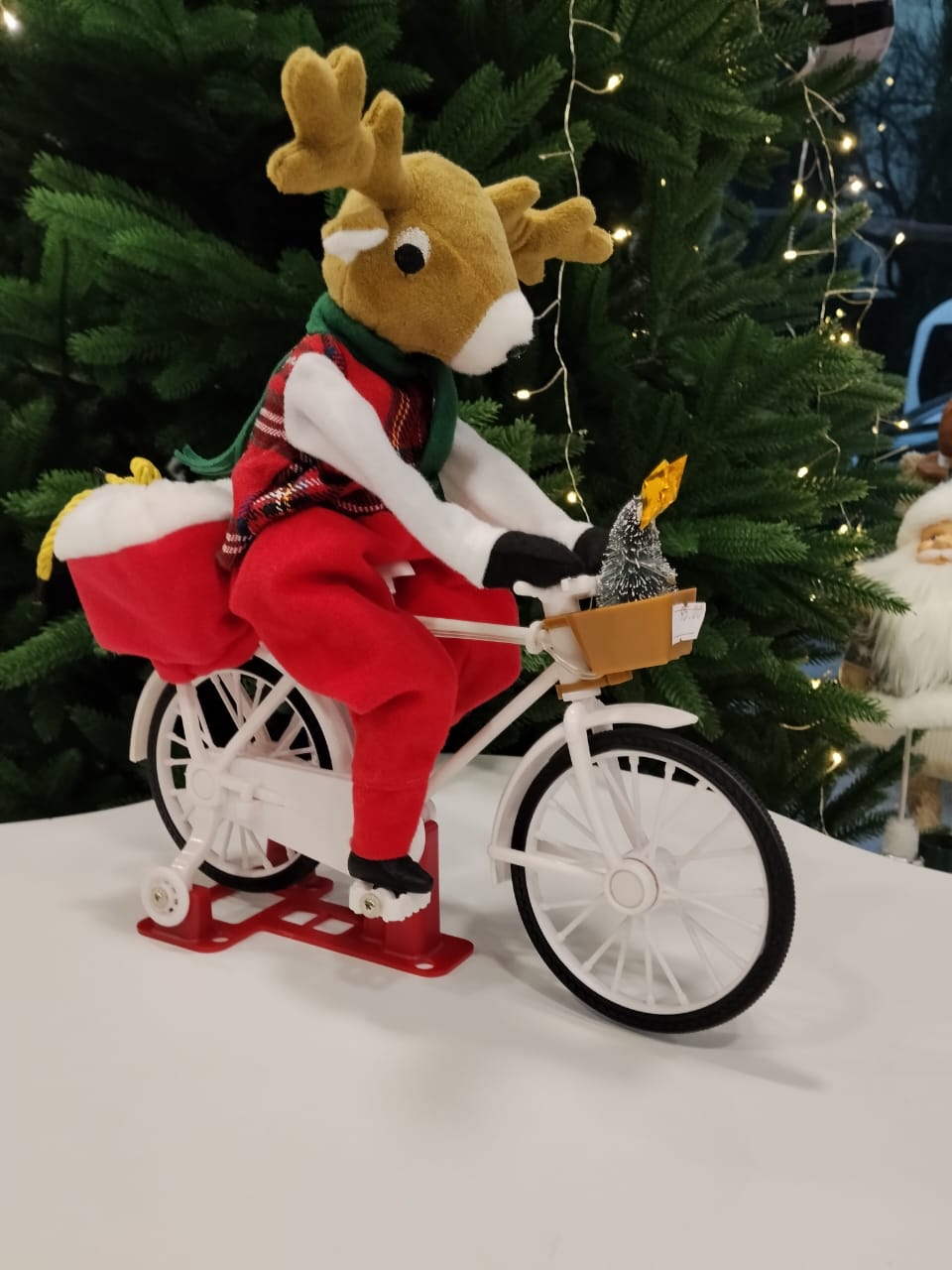 საახალწლო დეკორაციული ირემი