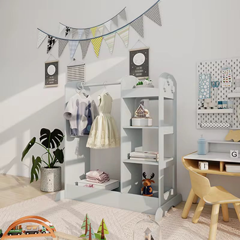 საბავშვო ხის ტანსაცმლის საკიდი თაროებით