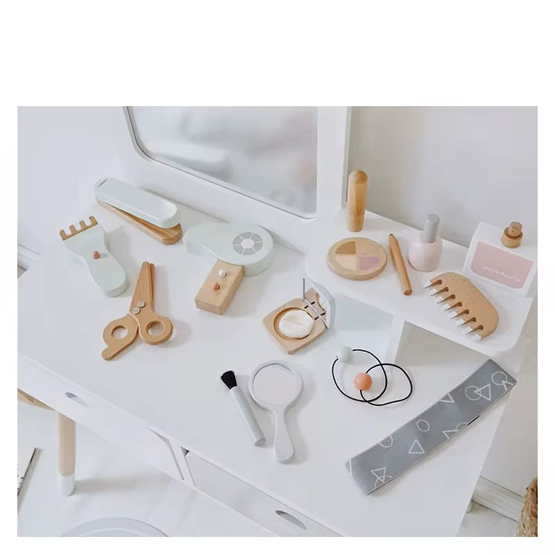 ბავშვის კოსმეტიკური მაგიდა სკამით