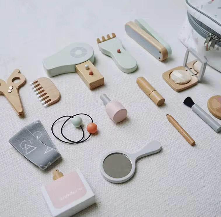 Wooden toy makeup bag set