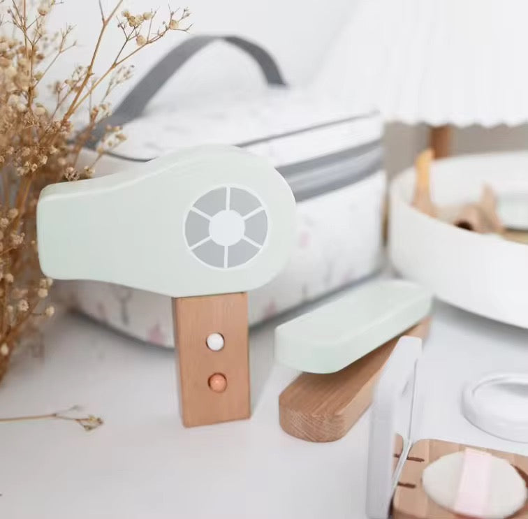 Wooden toy makeup bag set